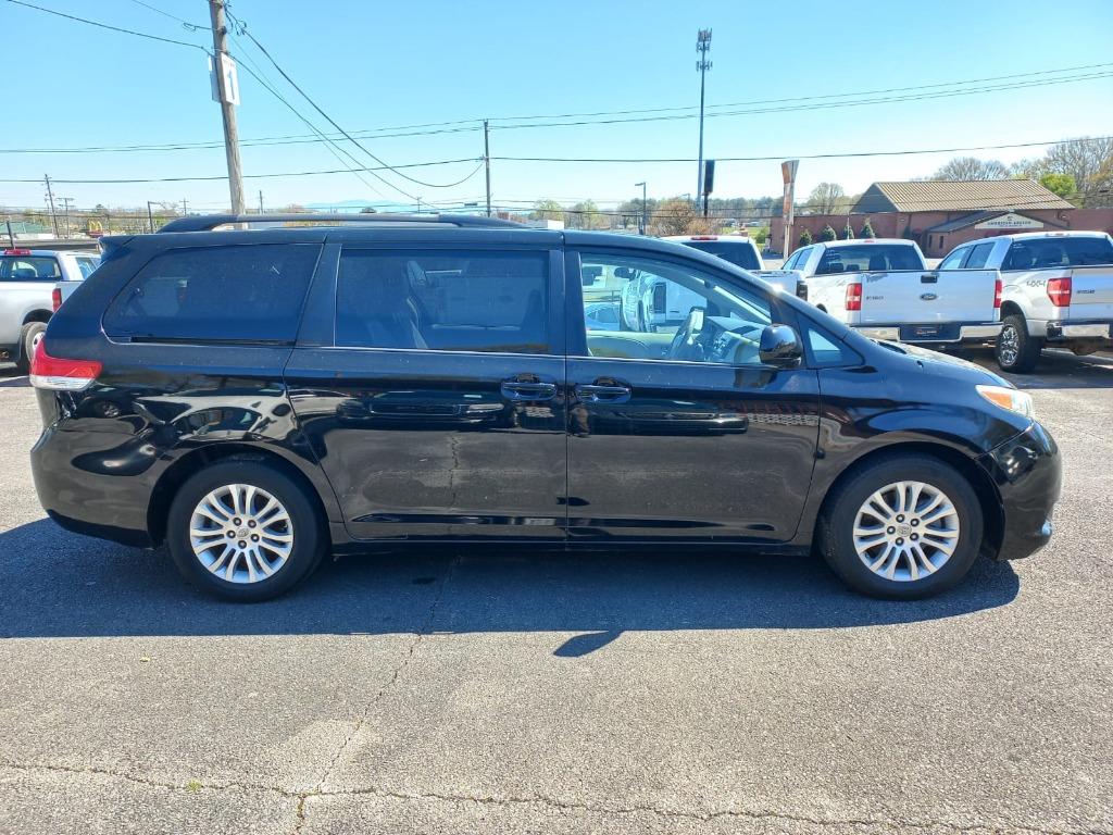 2013 Toyota Sienna XLE